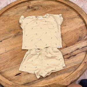 Organic cotton Two-Piece Baby Top & Shorts Set with Pineapple Print